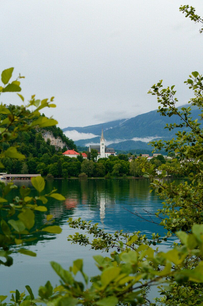Jezioro Bled – Przewodnik turystyczny 2025